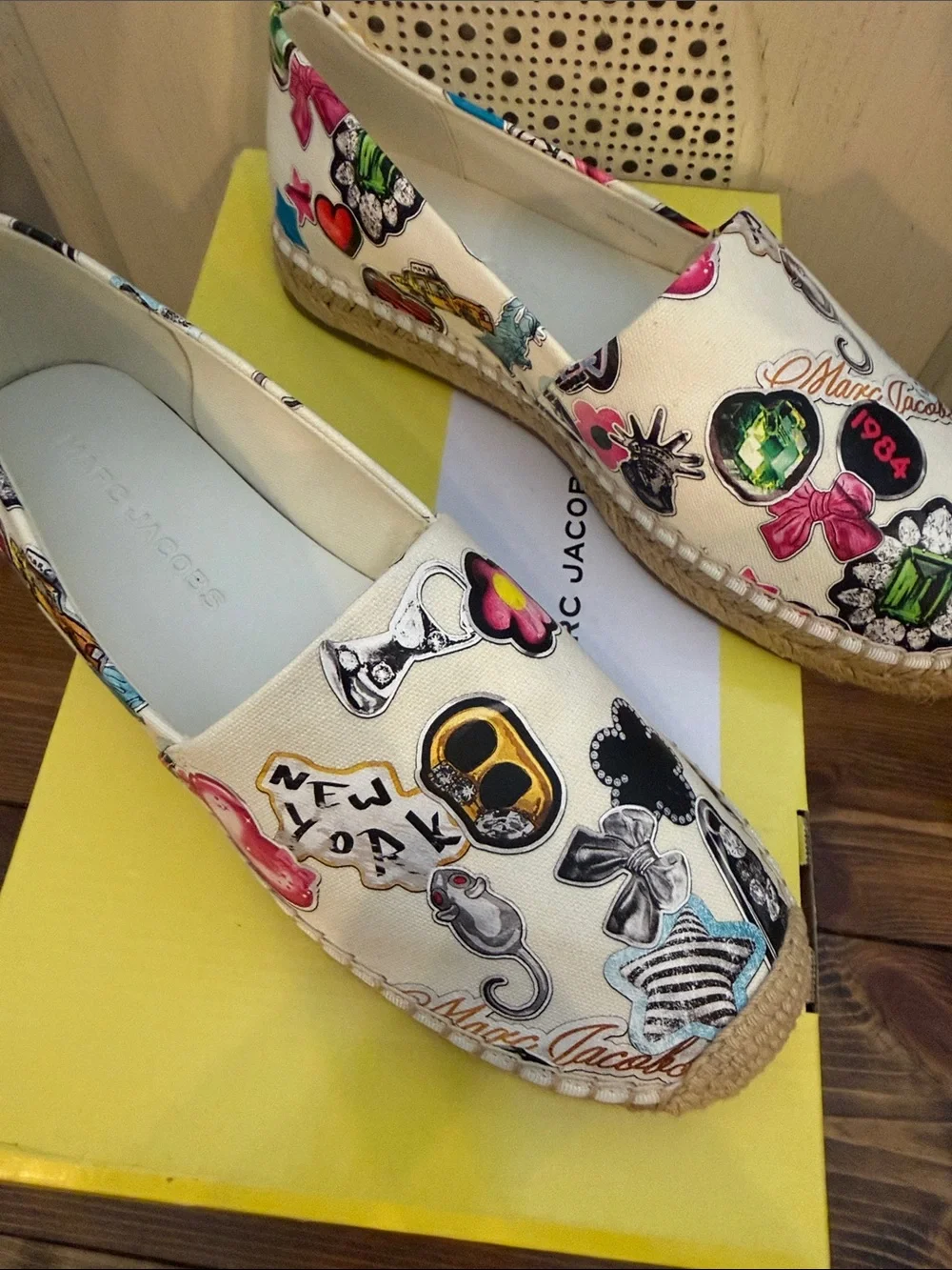 Marc Jacobs White Canvas Espadrilles with Multicolor Patch Motifs sz8 nwt